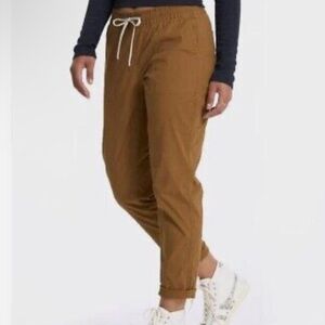 Vuori Ripstop Cropped Pants
